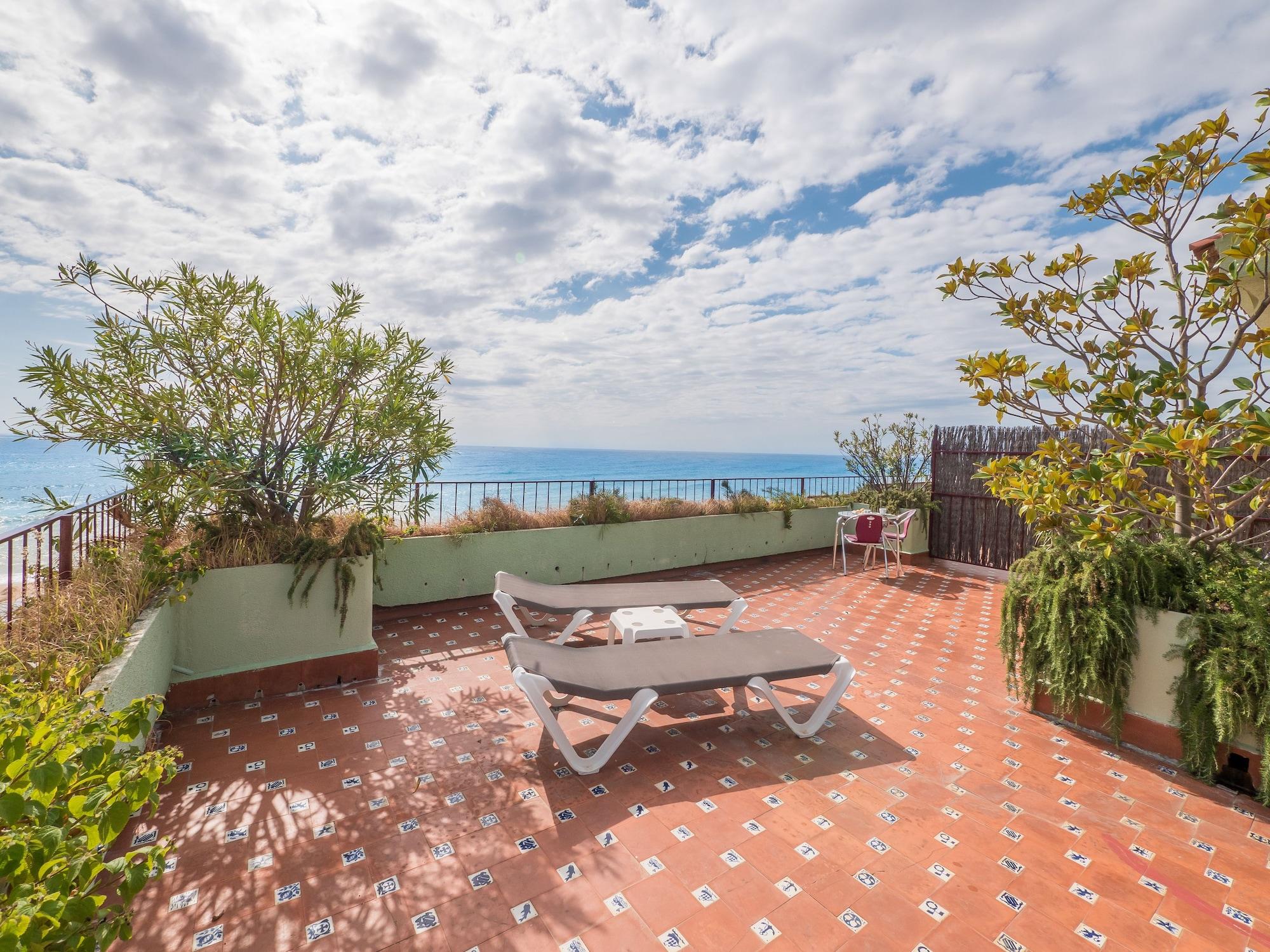 Checkin Garbí Hotel Calella Ngoại thất bức ảnh