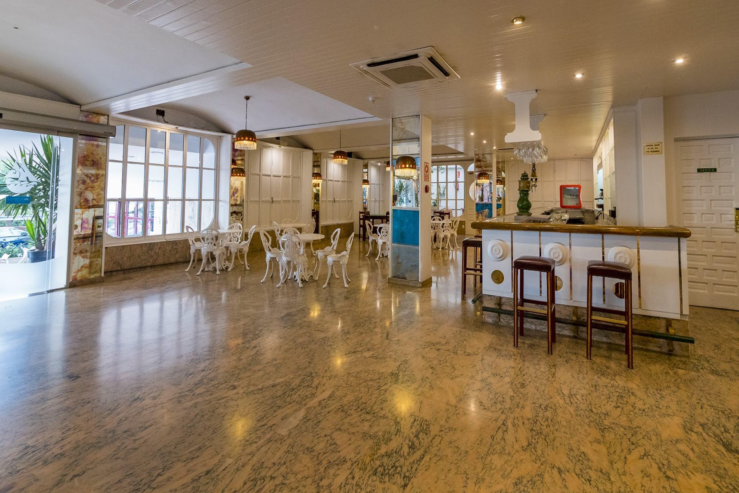 Checkin Garbí Hotel Calella Ngoại thất bức ảnh